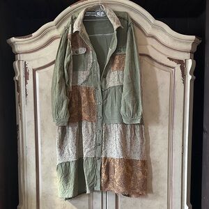 POL Olive Green Tiered Patchwork Dress/Duster Button up size Small